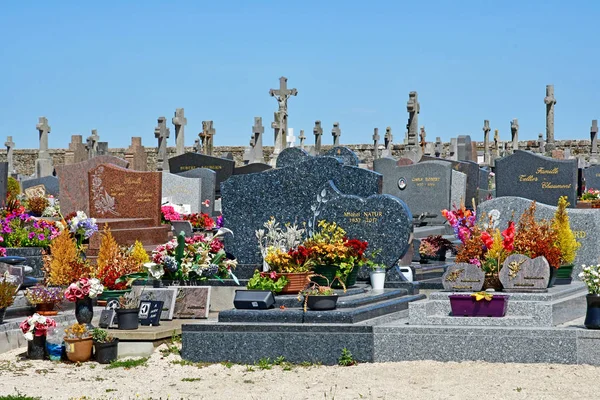 Cherrueix; Francia - 28 de julio de 2019: cementerio —  Fotos de Stock