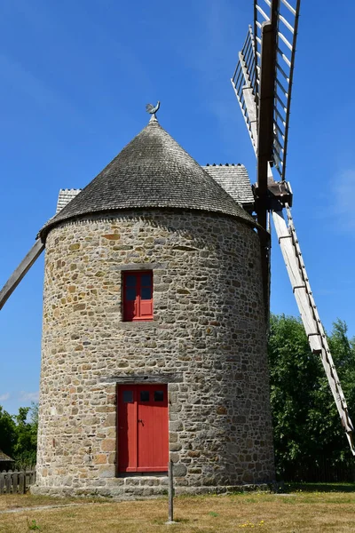 Cherrueix; France - july 28 2019 : windmill — Stock Photo, Image