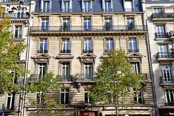 Paris; frankreich - 22. novembre 2019: boulevard saint germain — Stockfoto