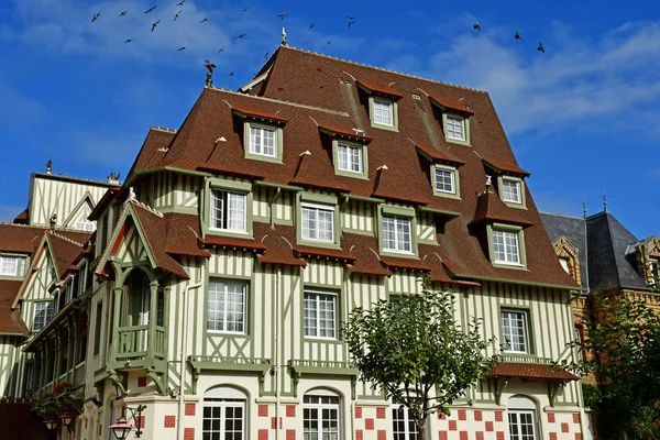 Deauville, France - 27 septembre 2019 : Les Planches près de la be — Photo