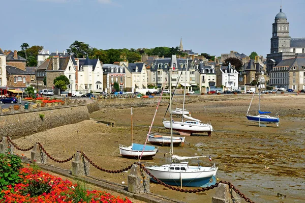 Saint Malo; France - july 28 2019 : Saint Servan district — Stock Photo, Image