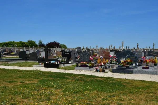 Cherrueix; Frankrike - 28 juli 2019: kyrkogård — Stockfoto