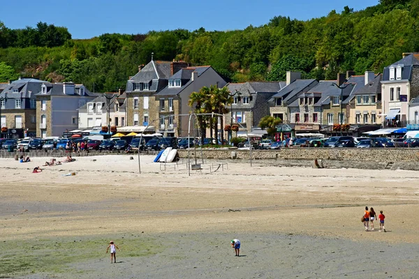 Cancale; France - july 28 2019 : picturesque city in summer — ストック写真