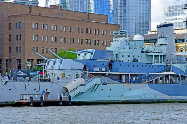 London; England - 5. Mai 2019: Themse-Flusskreuzfahrt — Stockfoto