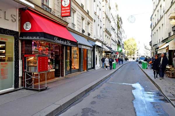 París; Francia - 22 de noviembre de 2019: Rue du Bac — Foto de Stock