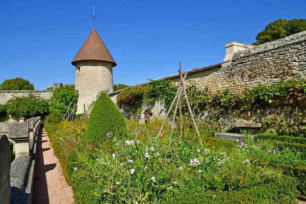 Villarceaux, France - september 9 2019 : historical castle — Stock fotografie