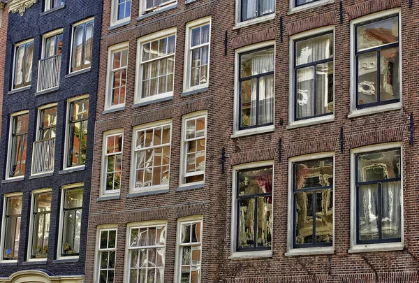 Amsterdam, Países Bajos - noviembre16 2018: pintoresca ciudad en w — Foto de Stock