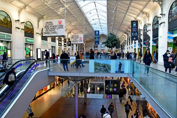 Paris; Frankreich - 22. November 2019: der paris saint lazare statio — Stockfoto