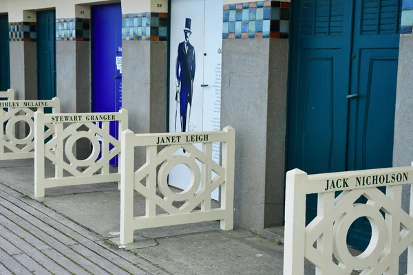 Deauville, france - september 27 2019: les planches in der nähe des be — Stockfoto