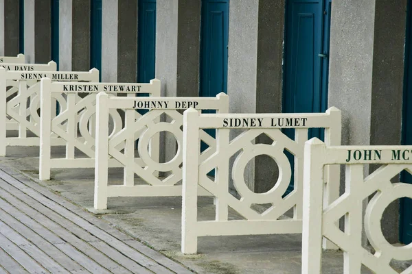 Deauville, france - september 27 2019: les planches in der nähe des be — Stockfoto