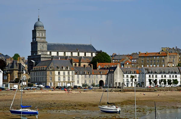 Saint Malo; França - 28 de julho de 2019: distrito de Saint Servan — Fotografia de Stock