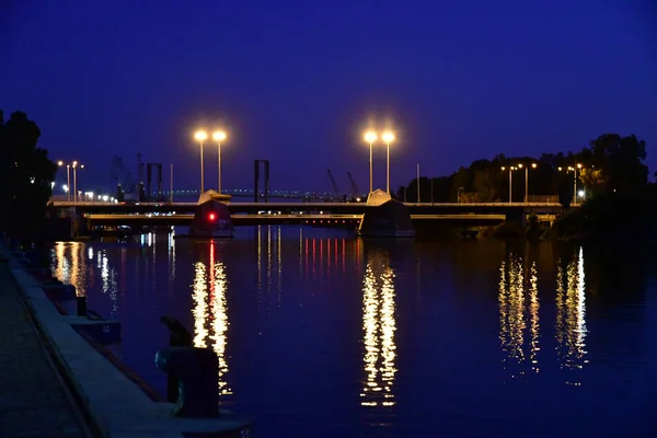 Sevilla; España - 28 de agosto de 2019: Guadalquivir — Foto de Stock