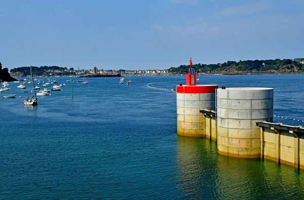 Saint Malo, La Richardais; Frankrike - 28 juli 2019: Rance Tidal P — Stockfoto