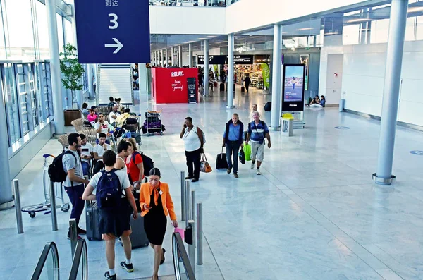 Orly; Franciaország - augusztus 22 2019: Paris Orly repülőtér — Stock Fotó