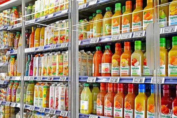 Plouer sur Rance; France - july 28 2019 : supermarket — Stock Photo, Image