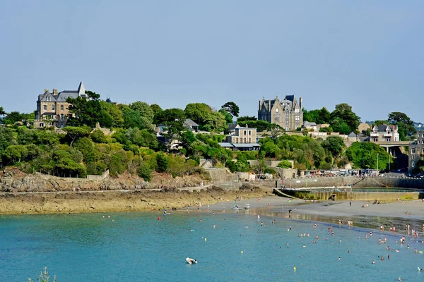 Dinard; France - july 28 2019 : seaside — Stock Photo, Image