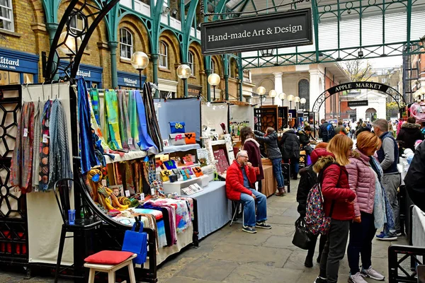 London, england - 3. Mai 2019: covent garden district — Stockfoto