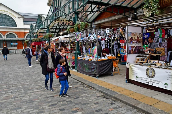 London, england - 3. Mai 2019: covent garden district — Stockfoto