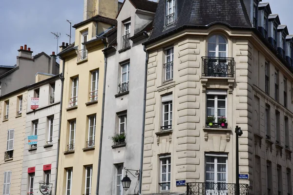 Saint Germain en Laye; França - 7 de agosto de 2019: cidade no verão — Fotografia de Stock