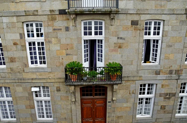 Saint Malo; Francia - 28 de julio de 2019: pintoresca ciudad en verano —  Fotos de Stock