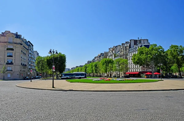 Paris; France - august 22 2019 : Invalide district — Stock Photo, Image