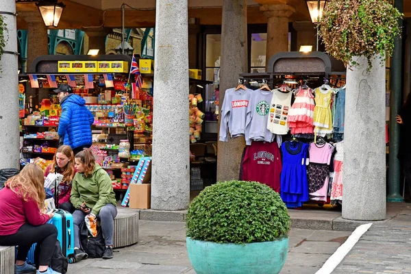 London, england - 3. Mai 2019: covent garden district — Stockfoto