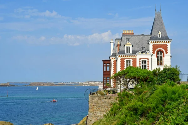 Dinard; France - july 28 2019 : splendid Belle Epoque house — 스톡 사진