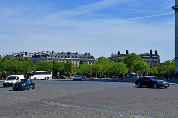 Párizs; Franciaország - augusztus 22 2019: Champs Elysees kerület — Stock Fotó