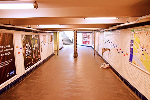 Paris; França - 31 de março de 2019: Estação Concorde — Fotografia de Stock