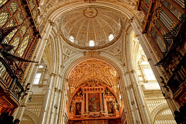 Córdoba; Espanha - 28 de agosto de 2019: Catedral da Mesquita — Fotografia de Stock