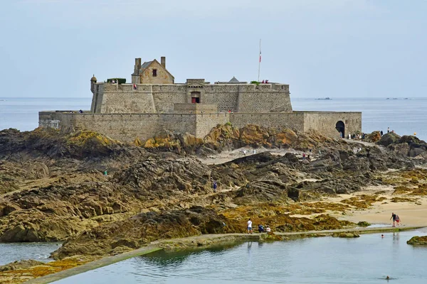 Сен-Мало; Франция - 28 июля 2019 года: Национальный форт — стоковое фото