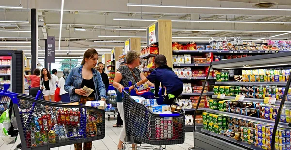 Plouer sur Rance; France - july 28 2019 : supermarket — Stock Photo, Image
