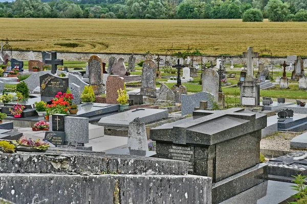 Roche Guyon France July 2018 Cemetery — 图库照片