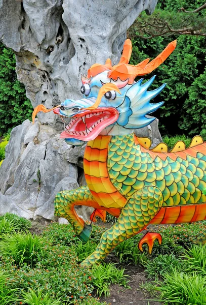 魁北克蒙特利尔 2018年6月25日 中国植物园中的龙 — 图库照片