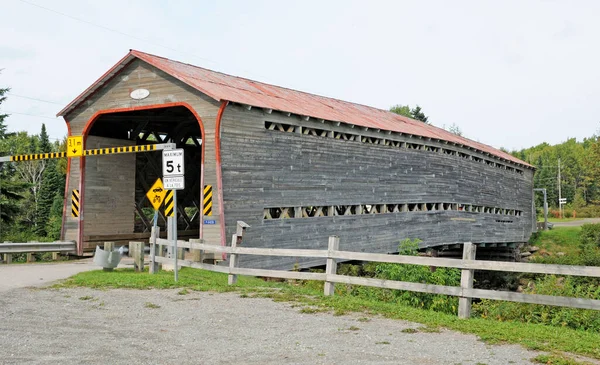 카나다 2018 Covered Bridge Saint Adalbert — 스톡 사진