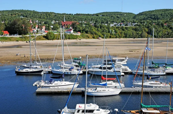 ケベック州 カナダ 6月25 2018 タドゥサックの絵のような港 — ストック写真