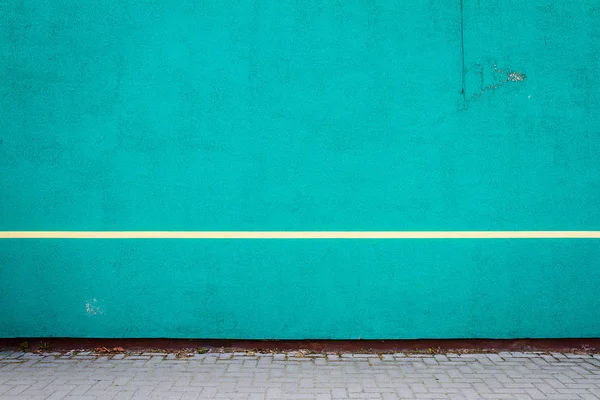 Яркая голубая гипсовая стена — стоковое фото