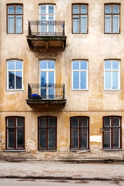 Alte Straßenmauer — Stockfoto