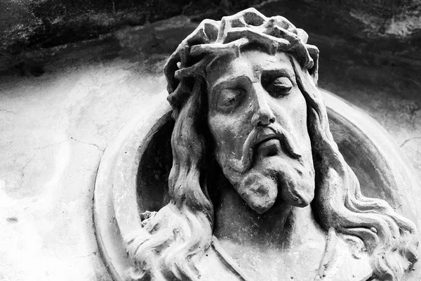 Лицо Иисуса Христа на могиле — стоковое фото