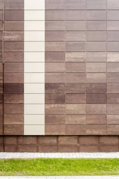 现代米色金属瓷砖墙 — 图库照片