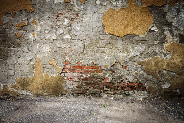 Antiguo muro de ladrillo y yeso — Foto de Stock