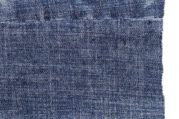 Pedaço Tecido Jeans Azul Escuro Isolado Fundo Branco Bordas Irregulares — Fotografia de Stock