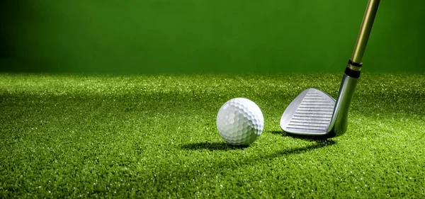 Immagine Con Golf Club Pallina Golf Sul Tappeto Erboso Soluzione — Foto Stock