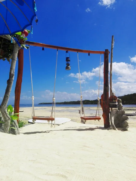 Die Schaukel am Strand — Stockfoto