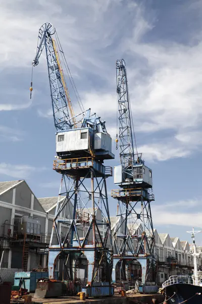 Loading cranes at Docks — Stock Photo, Image