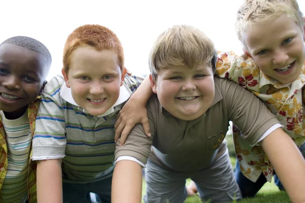 Portrait Group Elementary Age Boys Outdoors — Stock Photo, Image