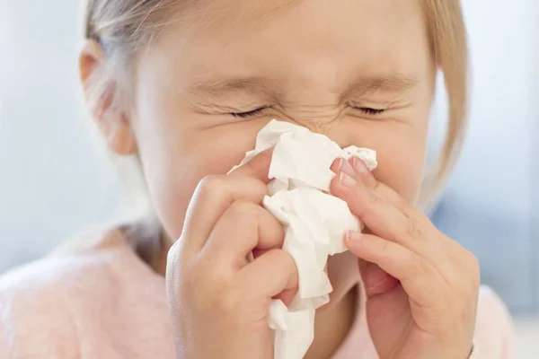 Elementary Age Girl Sneezing Tissue — Stock Photo, Image