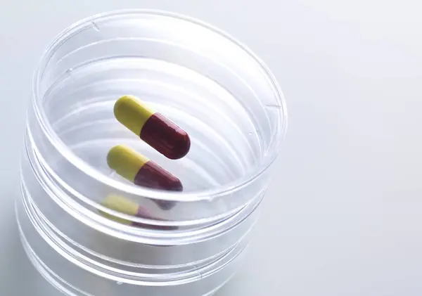 Pesquisa de medicamentos e testes clínicos — Fotografia de Stock