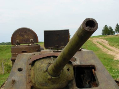 çit metal dekore edilmiş