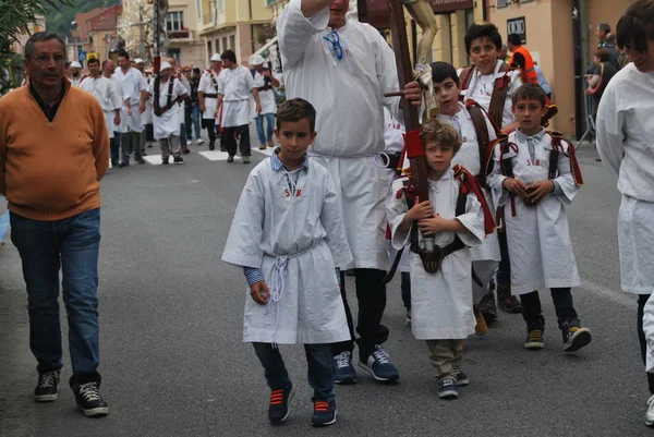 Festival Ciudad Con Una Procesión Cristiana Católica Cada Hermandad Lleva — Foto de Stock